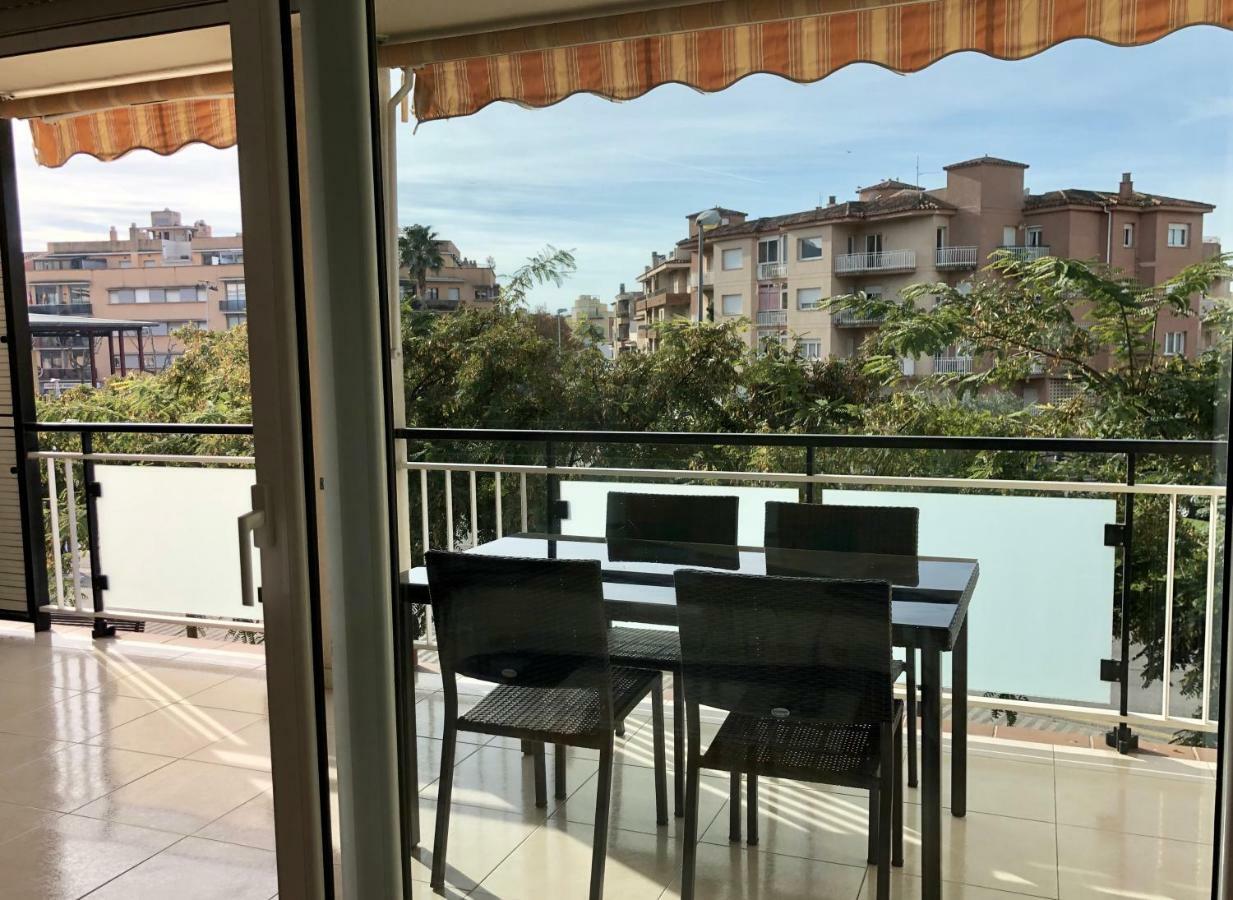 Apartamentos Benet Roses Ngoại thất bức ảnh