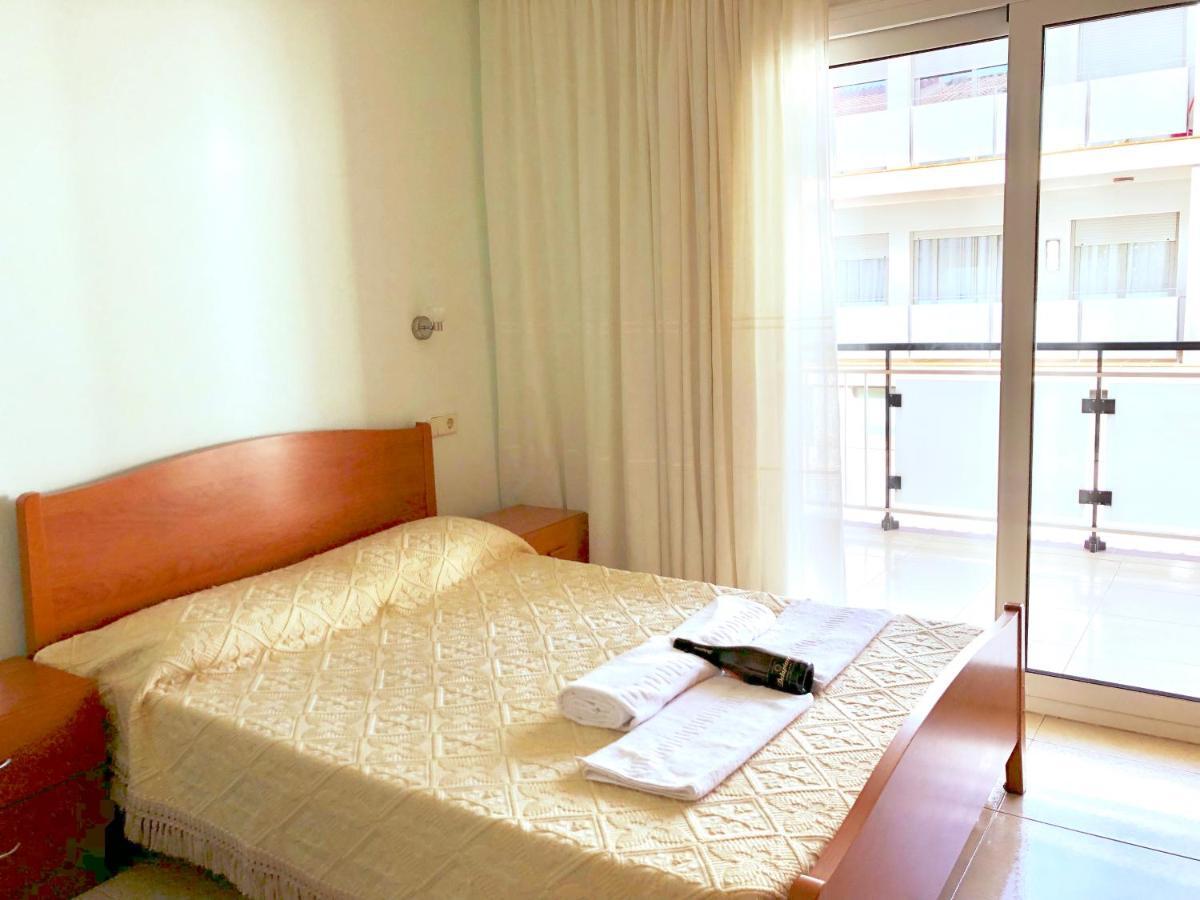 Apartamentos Benet Roses Ngoại thất bức ảnh